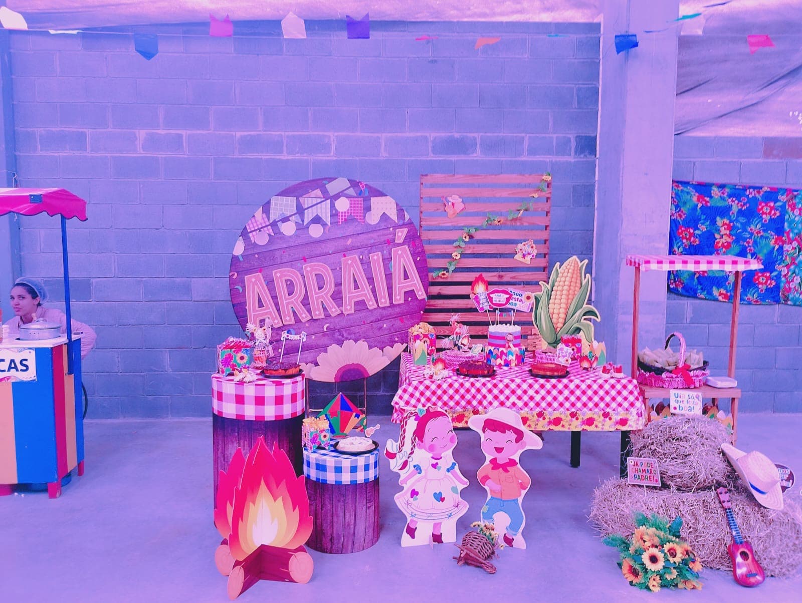 Decoração Arraiá com Fogueira